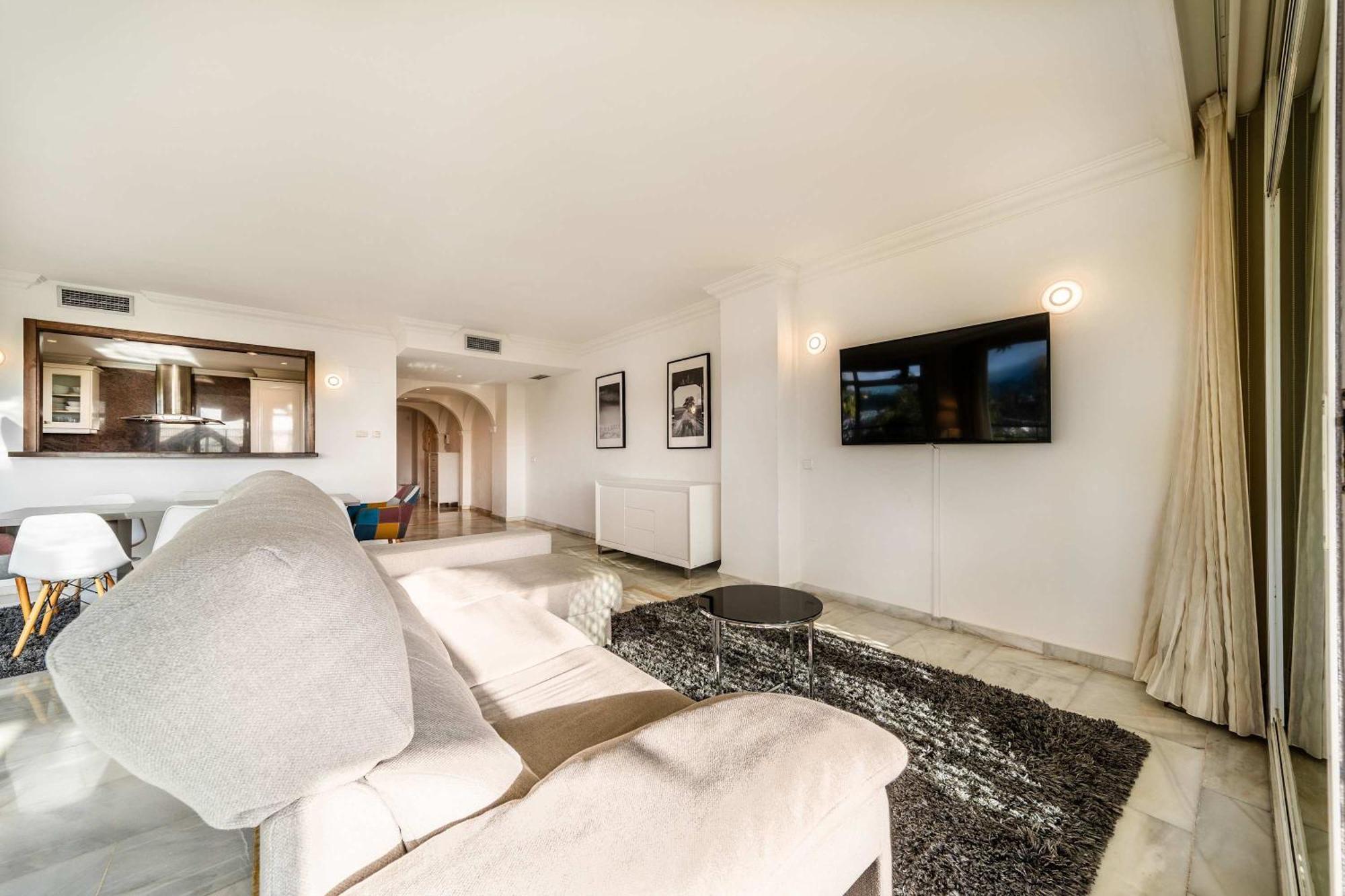Magna Puerto Banus Family Only Apartment *