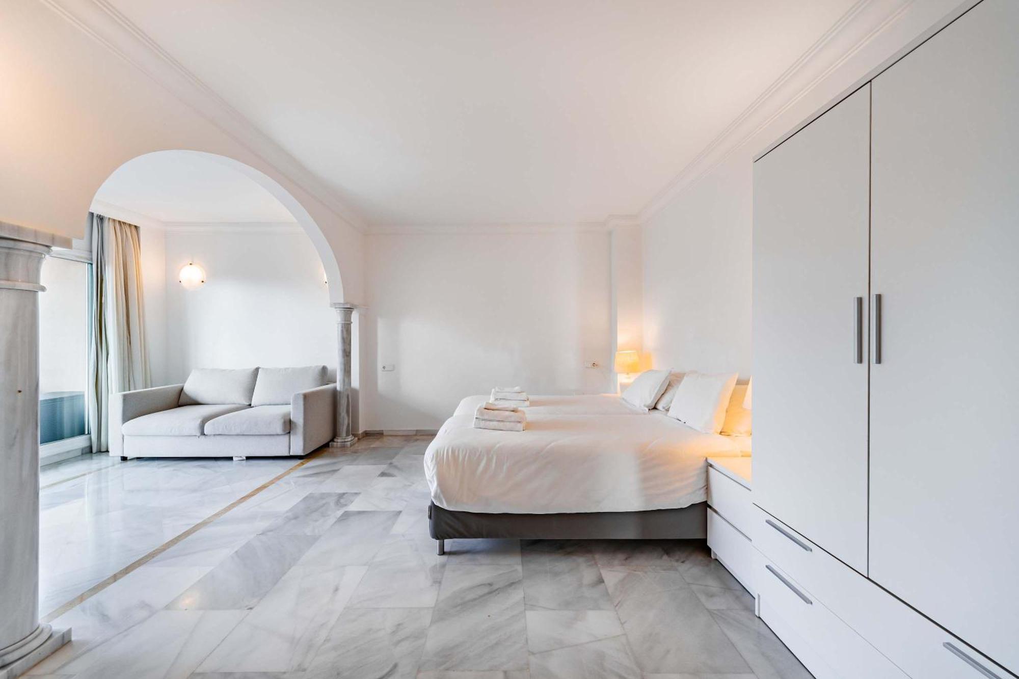 Magna Puerto Banus Family Only Apartment Marbella
