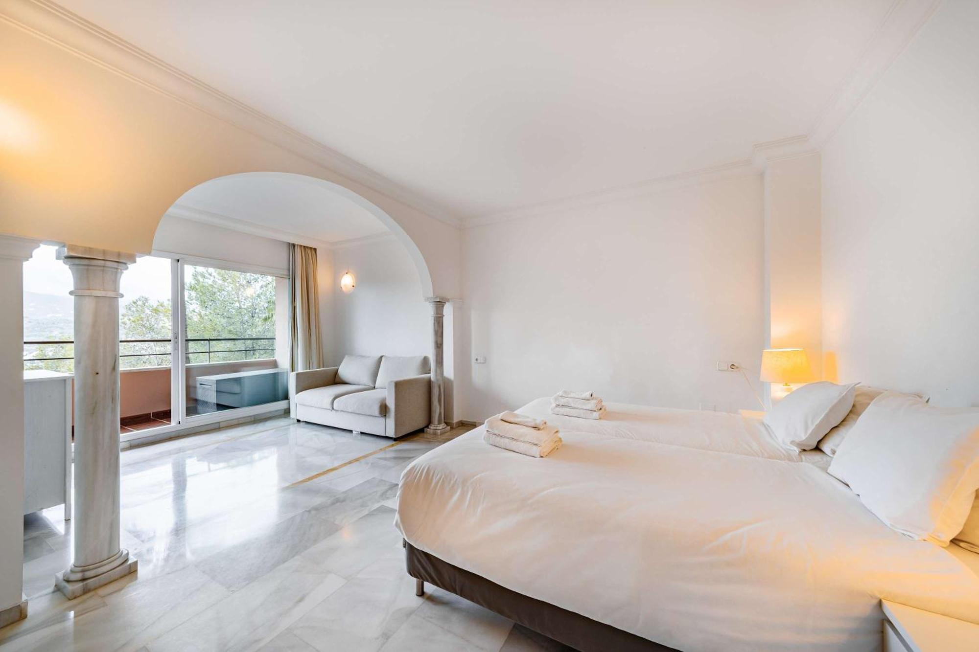 Apartment Magna Puerto Banus Family Only